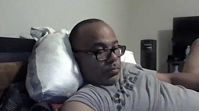 Snapshot of dababyboii chatting on April 30, 2026, 9:37 am dababyboii online show from April 30, 2026, 9:37 am