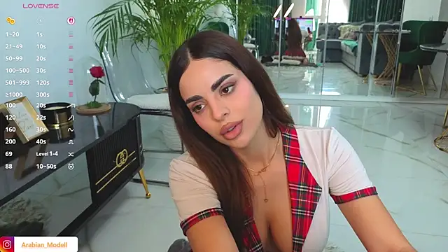 Snapshot of Arabian_beauty chatting on September 24, 2025, 7:55 am Arabian beauty online show from September 24, 2025, 7:55 am