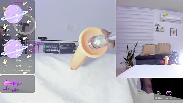 sofi velez online show from March 12, 2025, 1:25 am