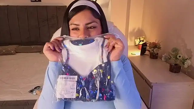 Catalinaa martinez online show from November 16, 2025, 3:12 am