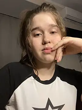 HornyGirlH online show from January 31, 2025, 3:30 am