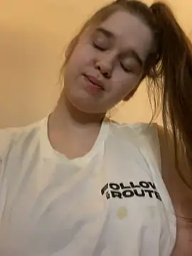 HornyGirlH online show from March 1, 2025, 1:11 am