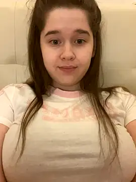 HornyGirlH online show from October 5, 2025, 10:40 pm