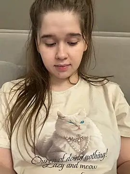 HornyGirlH online show from April 7, 2026, 1:28 am