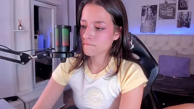 Amaia Daniells online show from February 4, 2025, 7:07 am