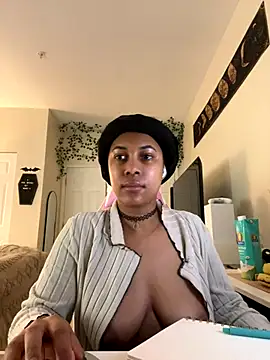 Snapshot of goddessxdreaxo chatting on September 10, 2025, 9:53 am goddessxdreaxo online show from September 10, 2025, 9:53 am