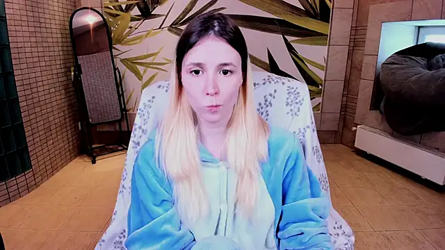 Snapshot of fleximona chatting on May 16, 2026, 9:06 am fleximona online show from May 16, 2026, 9:06 am