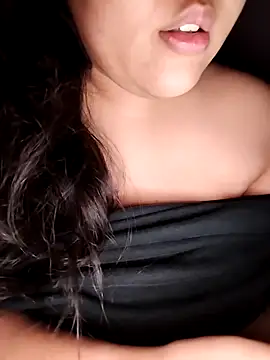 Annerae online show from September 18, 2025, 5:04 pm