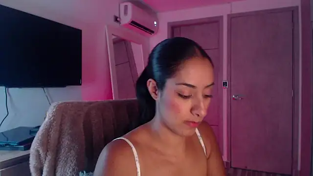 Brown skin11 online show from November 6, 2025, 9:15 pm