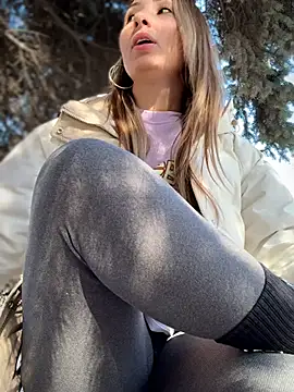 YOUR-KARINA online show from February 19, 2026, 5:25 am