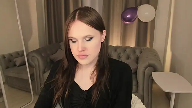 EffieMinki online show from April 11, 2026, 9:08 pm