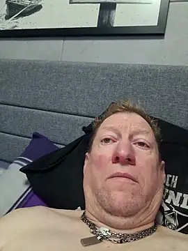 tomtom111111 online show from December 14, 2025, 10:31 am