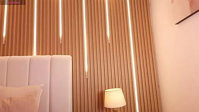 KimSensual  online show from April 10, 2026, 12:32 pm