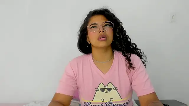 Snapshot of moana_taylor chatting on March 20, 2025, 6:20 pm moana taylor online show from March 20, 2025, 6:20 pm