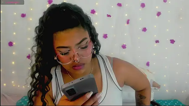 Snapshot of moana_taylor chatting on September 27, 2025, 11:48 am moana taylor online show from September 27, 2025, 11:48 am