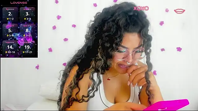 Snapshot of moana_taylor chatting on September 28, 2025, 10:31 am moana taylor online show from September 28, 2025, 10:31 am