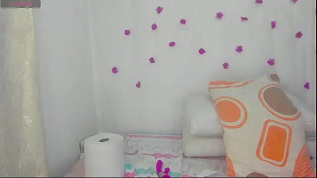 Snapshot of moana_taylor chatting on October 2, 2025, 10:11 am moana taylor online show from October 2, 2025, 10:11 am