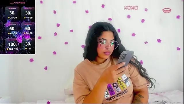 Snapshot of moana_taylor chatting on October 8, 2025, 10:24 am moana taylor online show from October 8, 2025, 10:24 am