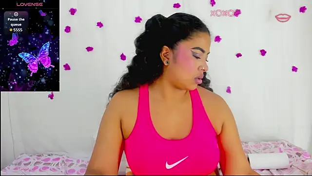 Snapshot of moana_taylor chatting on November 23, 2025, 12:16 pm moana taylor online show from November 23, 2025, 12:16 pm