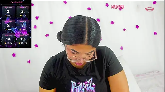 Snapshot of moana_taylor chatting on December 22, 2025, 8:39 pm moana taylor online show from December 22, 2025, 8:39 pm