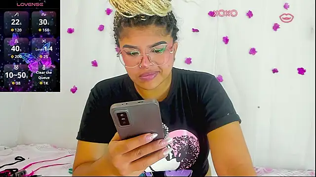 Snapshot of moana_taylor chatting on January 15, 2026, 11:48 am moana taylor online show from January 15, 2026, 11:48 am