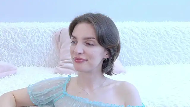 Snapshot of Beauty_Alex chatting on April 25, 2026, 3:09 am Beauty Alex online show from April 25, 2026, 3:09 am