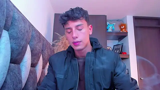 I Gabriel online show from December 6, 2024, 1:18 am