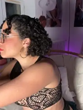 Snapshot of Lauyako chatting on May 17, 2026, 7:43 pm Lauyako online show from May 17, 2026, 7:43 pm