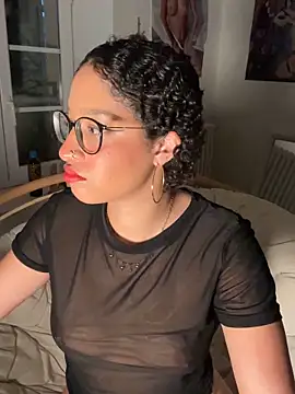 Snapshot of Lauyako chatting on June 8, 2026, 7:36 pm Lauyako online show from June 8, 2026, 7:36 pm