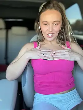 lunagirl13 online show from September 16, 2025, 5:03 pm