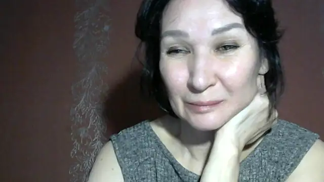 Snapshot of PrettyAndWild chatting on May 16, 2026, 1:10 pm PrettyAndWild online show from May 16, 2026, 1:10 pm