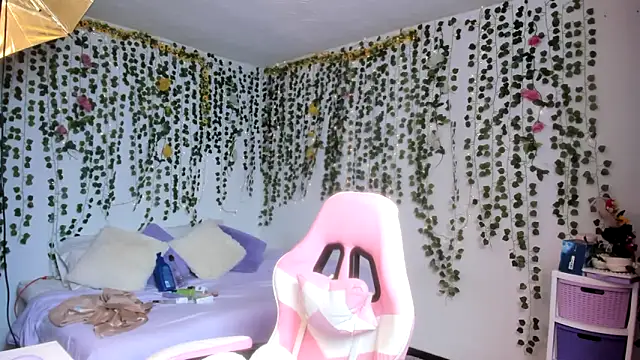 violeta milleer online show from November 27, 2025, 5:37 pm