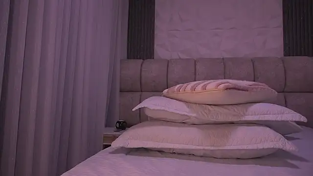 katy rioss online show from April 15, 2026, 12:01 pm