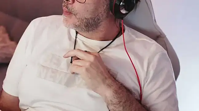 Sanders White online show from February 23, 2025, 2:07 am