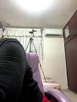 Lia sexx online show from October 8, 2025, 7:00 pm