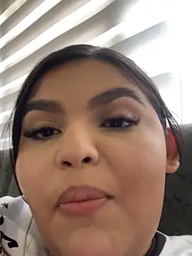 Lia sexx online show from November 19, 2025, 7:03 pm