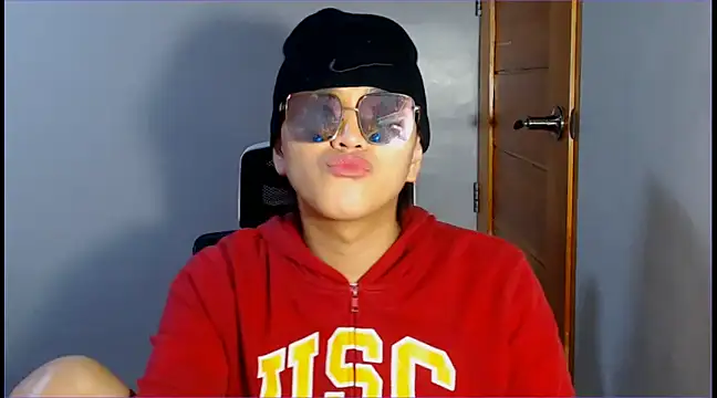 Snapshot of WONDERWOMAN2023 chatting on December 12, 2024, 1:32 am WONDERWOMAN2023 online show from December 12, 2024, 1:32 am