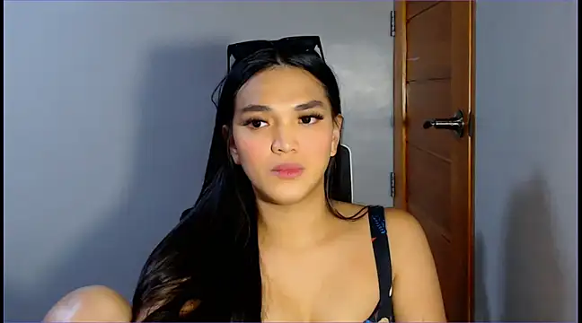 Snapshot of WONDERWOMAN2023 chatting on December 14, 2024, 2:42 pm WONDERWOMAN2023 online show from December 14, 2024, 2:42 pm