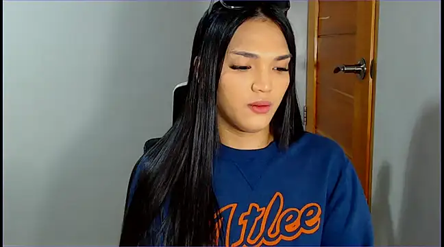 Snapshot of WONDERWOMAN2023 chatting on February 17, 2025, 1:25 am WONDERWOMAN2023 online show from February 17, 2025, 1:25 am