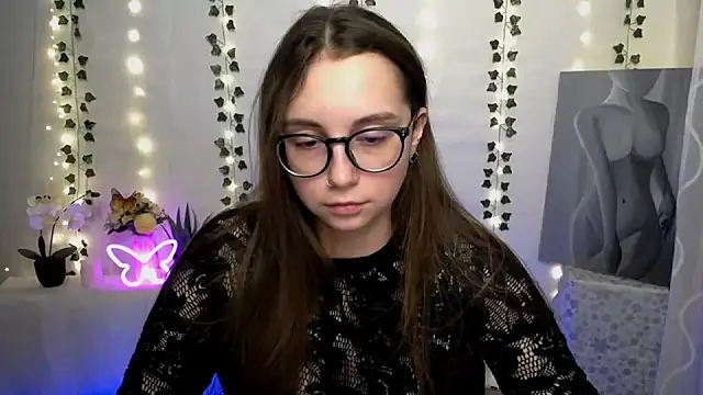 SweetPrincess  online show from March 10, 2025, 4:46 pm