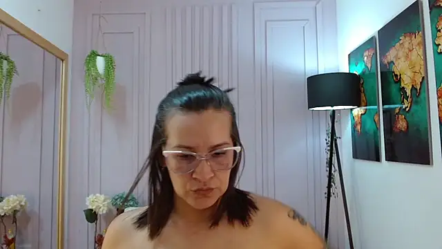 Britney taylor  online show from January 23, 2025, 9:39 pm