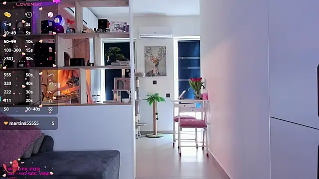 Snapshot of _alleyesonme_ chatting on March 5, 2025, 1:50 pm  alleyesonme  online show from March 5, 2025, 1:50 pm