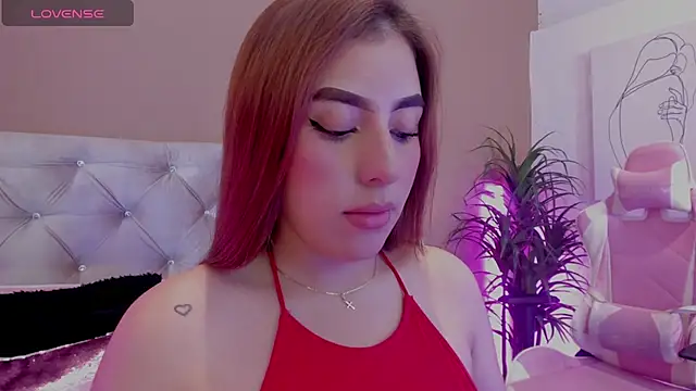 MaddyyLennon online show from January 24, 2025, 3:34 pm