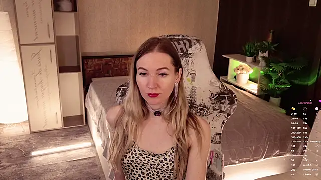 Snapshot of Hello_Lisha chatting on July 14, 2026, 7:13 am Hello Lisha online show from July 14, 2026, 7:13 am