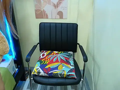 Snapshot of Skinny_regie99xxx chatting on October 2, 2025, 11:23 pm Skinny regie99xxx online show from October 2, 2025, 11:23 pm