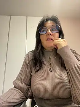 SWEETLILY18 online show from February 21, 2025, 2:16 pm