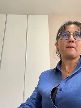 SWEETLILY18 online show from February 24, 2025, 5:53 pm