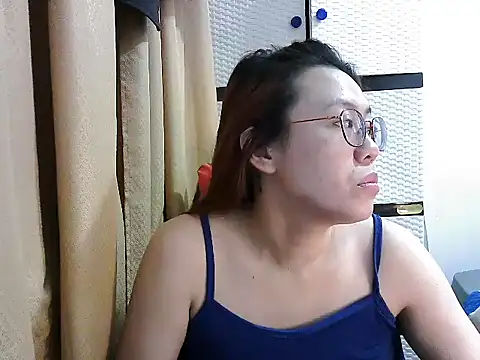 crizzybel online show from November 7, 2025, 6:52 pm