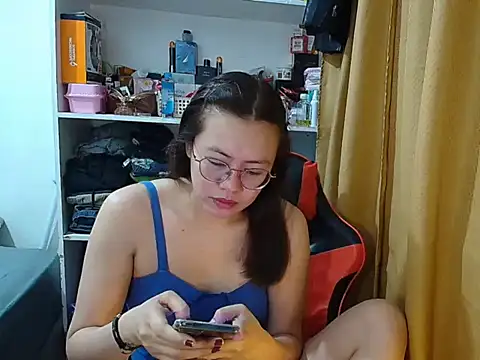 crizzybel online show from December 18, 2025, 1:33 am