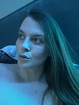 Snapshot of newMichelle chatting on December 9, 2024, 6:57 pm newMichelle online show from December 9, 2024, 6:57 pm